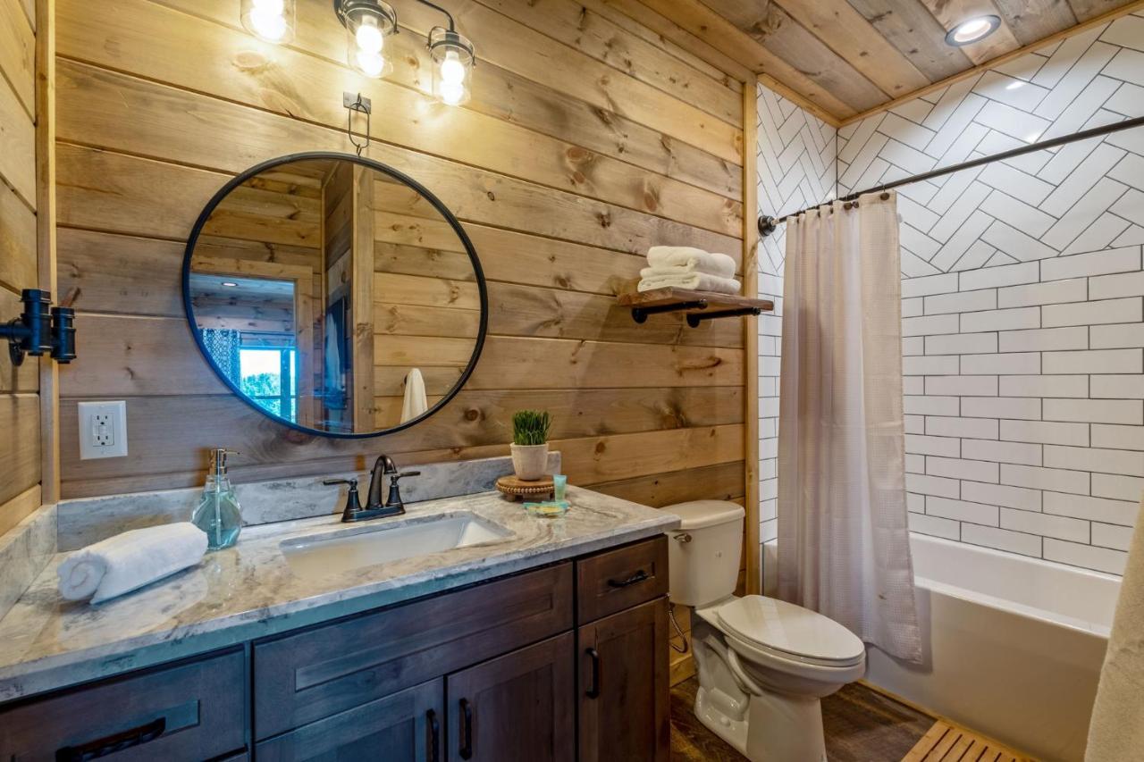 New / 3 King Suites / Sleeps12 / View / 5 Mi To Pf / Hot Tub Сев'єрвілл Екстер'єр фото