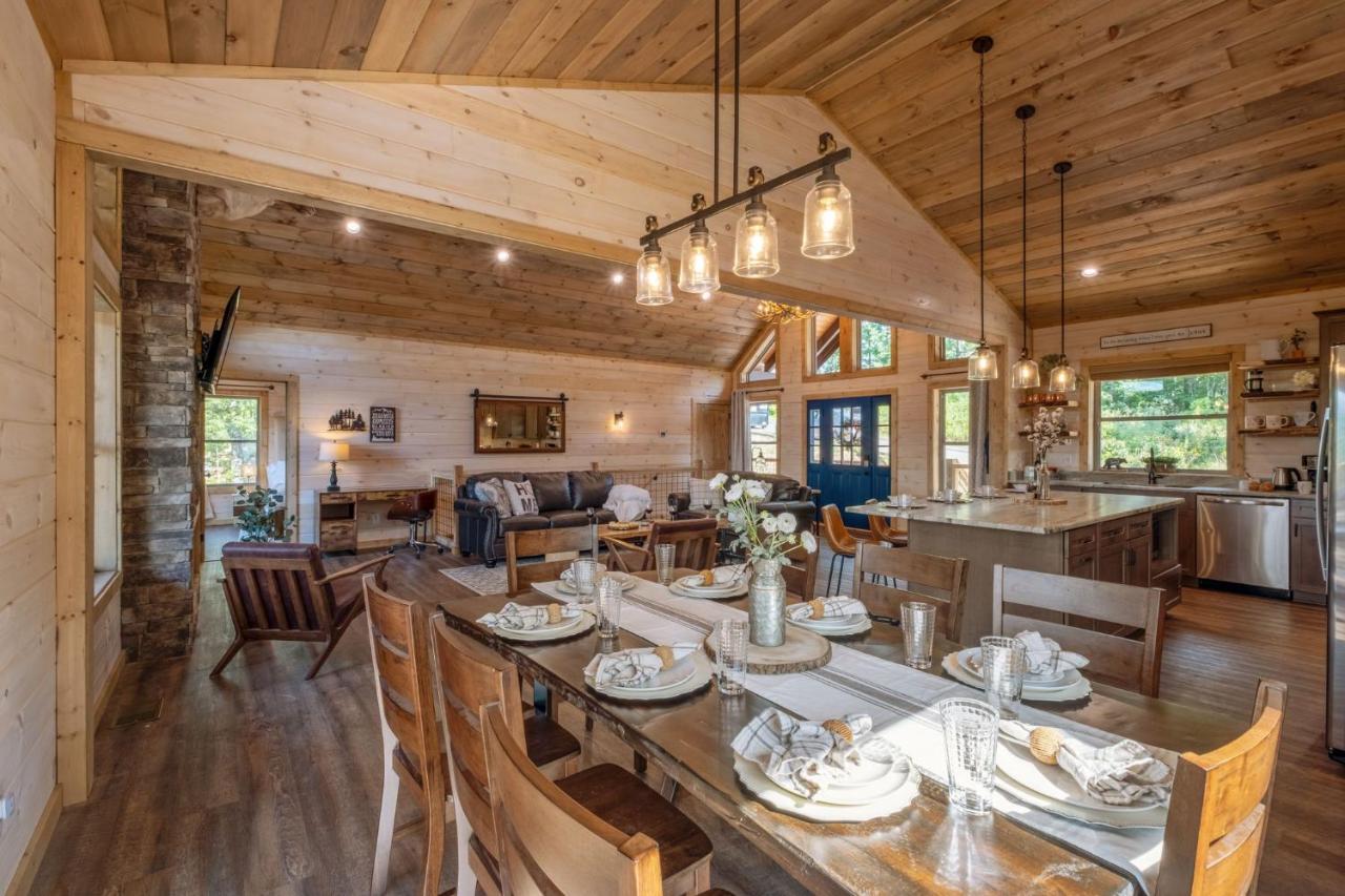 New / 3 King Suites / Sleeps12 / View / 5 Mi To Pf / Hot Tub Сев'єрвілл Екстер'єр фото