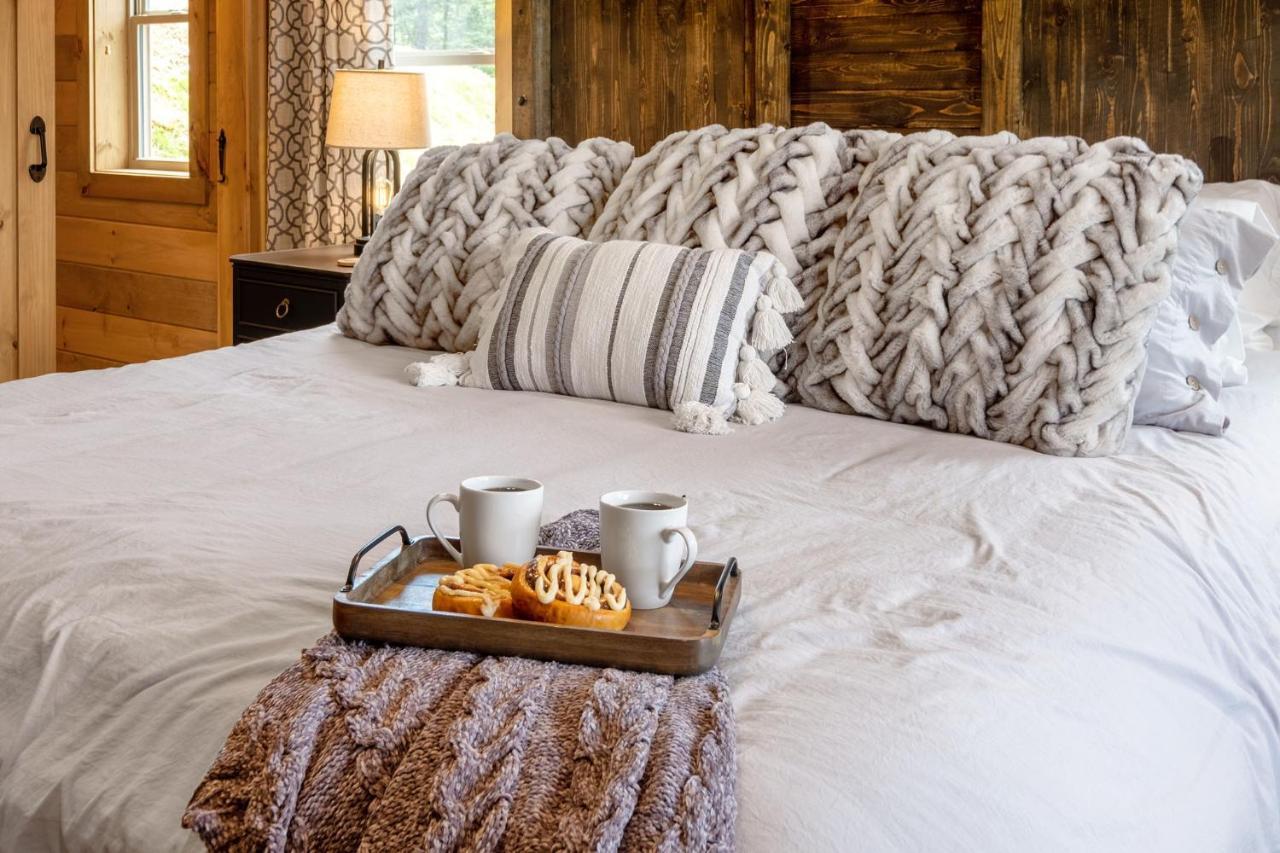 New / 3 King Suites / Sleeps12 / View / 5 Mi To Pf / Hot Tub Сев'єрвілл Екстер'єр фото