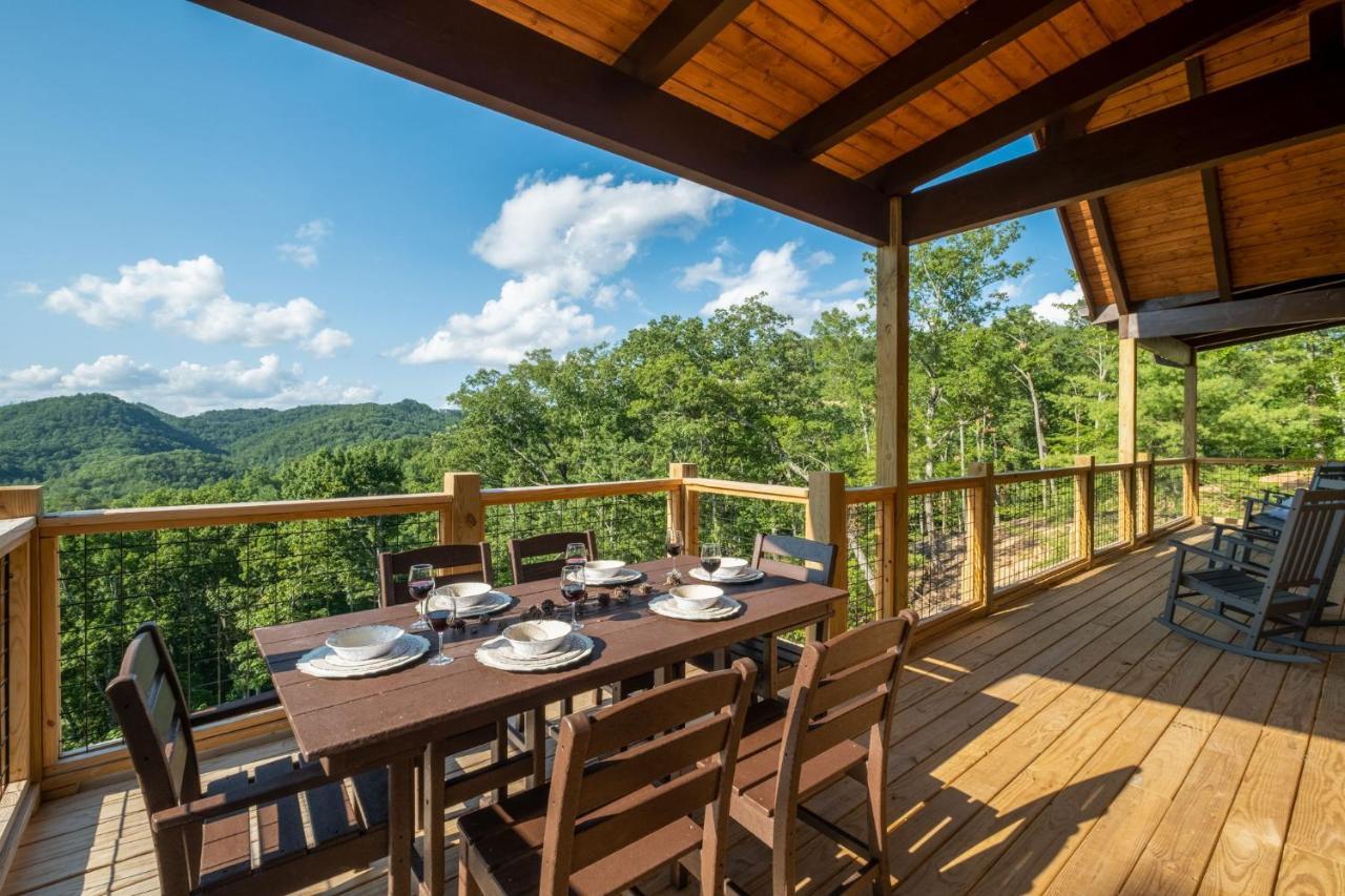 New / 3 King Suites / Sleeps12 / View / 5 Mi To Pf / Hot Tub Сев'єрвілл Екстер'єр фото