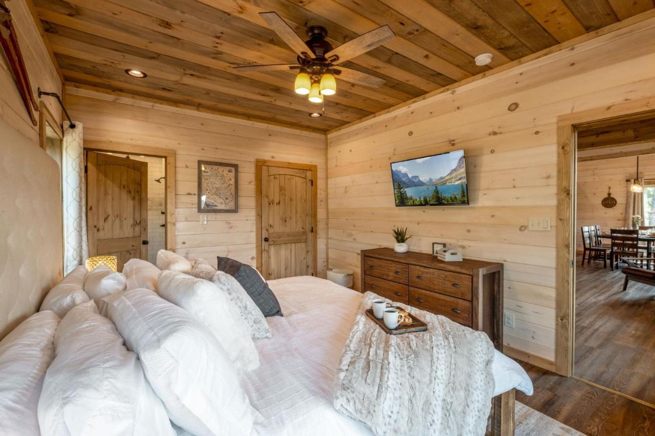 New / 3 King Suites / Sleeps12 / View / 5 Mi To Pf / Hot Tub Сев'єрвілл Екстер'єр фото