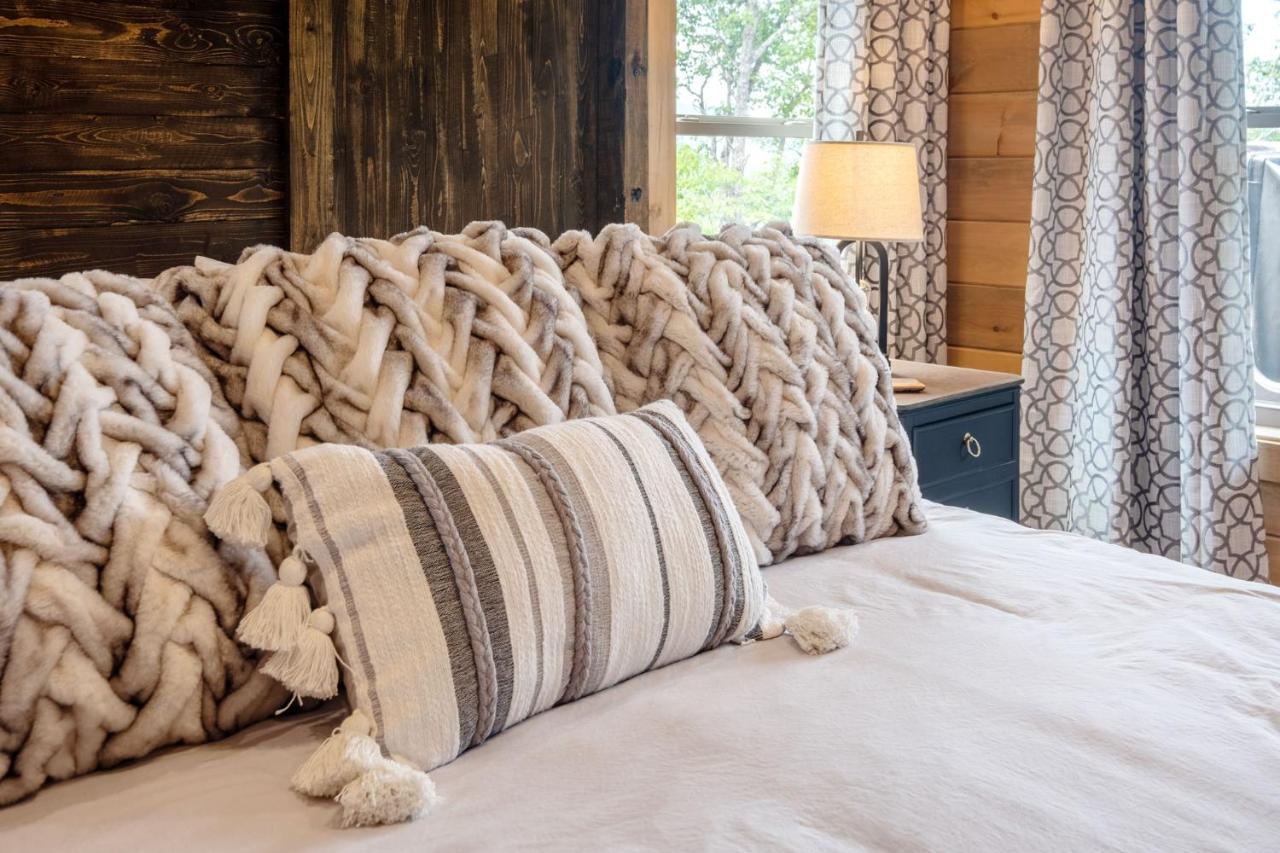 New / 3 King Suites / Sleeps12 / View / 5 Mi To Pf / Hot Tub Сев'єрвілл Екстер'єр фото