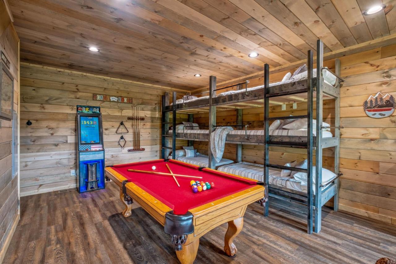 New / 3 King Suites / Sleeps12 / View / 5 Mi To Pf / Hot Tub Сев'єрвілл Екстер'єр фото