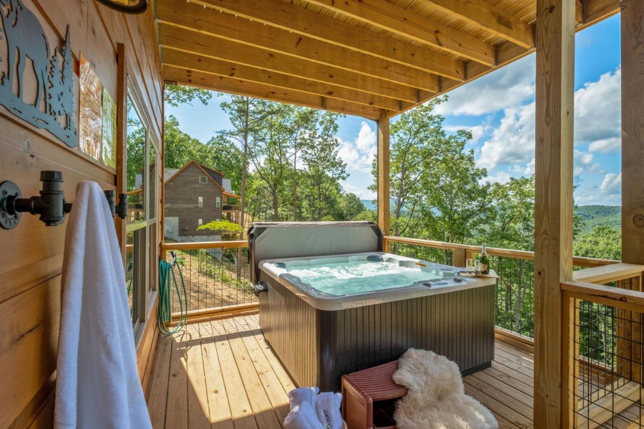 New / 3 King Suites / Sleeps12 / View / 5 Mi To Pf / Hot Tub Сев'єрвілл Екстер'єр фото