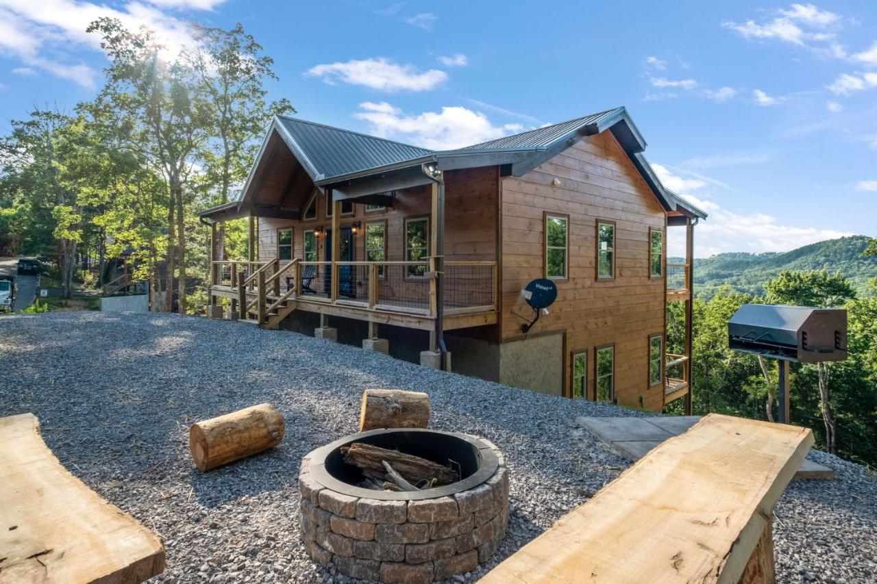 New / 3 King Suites / Sleeps12 / View / 5 Mi To Pf / Hot Tub Сев'єрвілл Екстер'єр фото