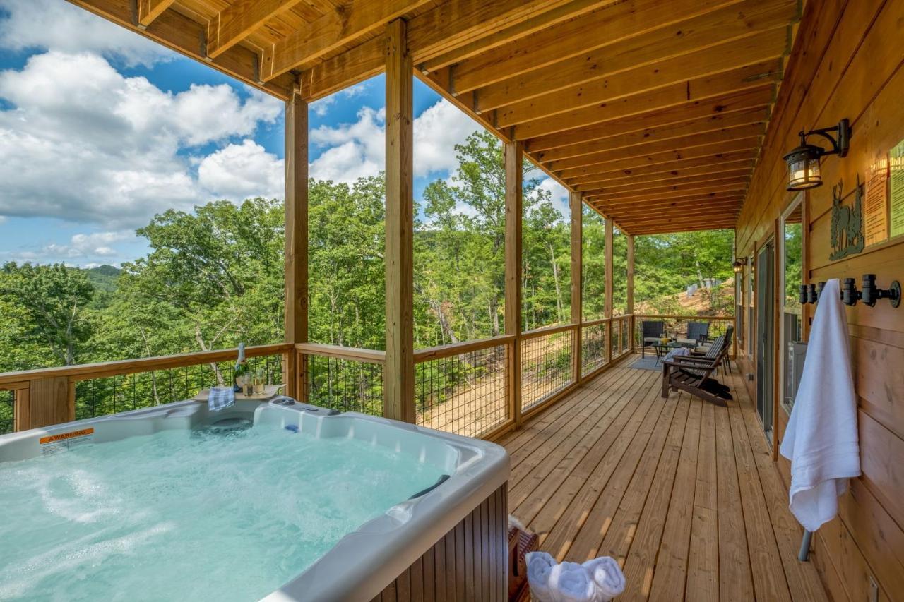 New / 3 King Suites / Sleeps12 / View / 5 Mi To Pf / Hot Tub Сев'єрвілл Екстер'єр фото